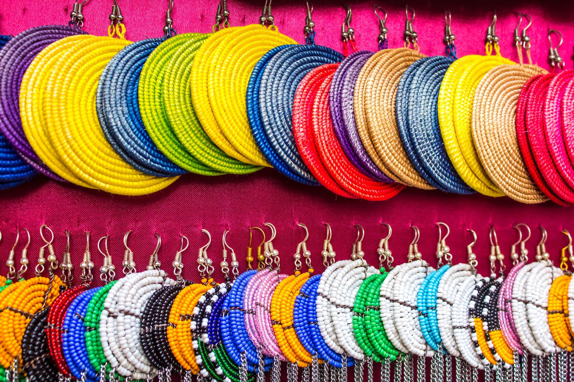 Traditional Kenyan Markets: Your Ultimate Guide to the Best Places for Souvenirs & Crafts