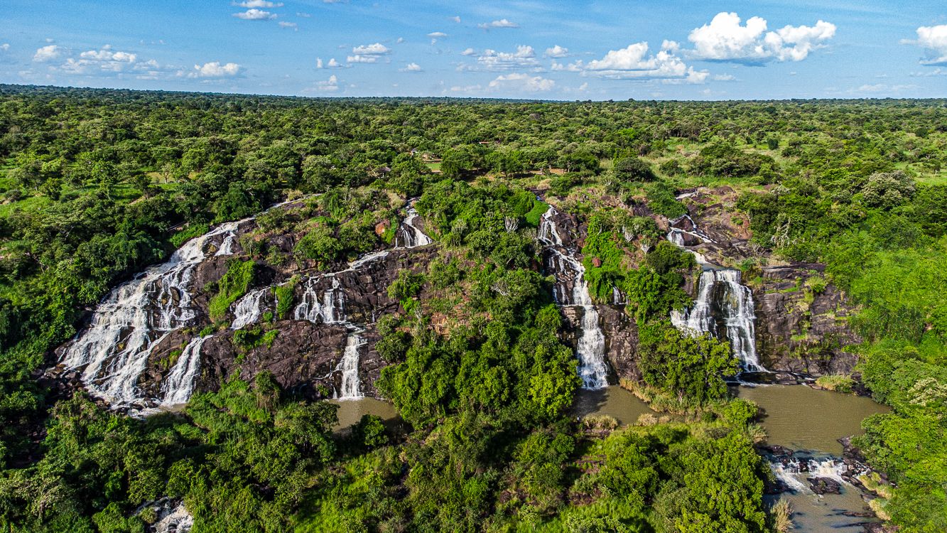 Aruu_falls_located_along_Gulu_Kitgum_highway,_in_Pader_district,_northern_Uganda.jpg